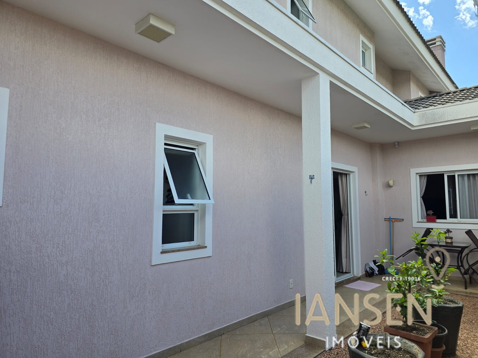 WhatsApp Image 2025-11-04 at 17.08.02 (3)