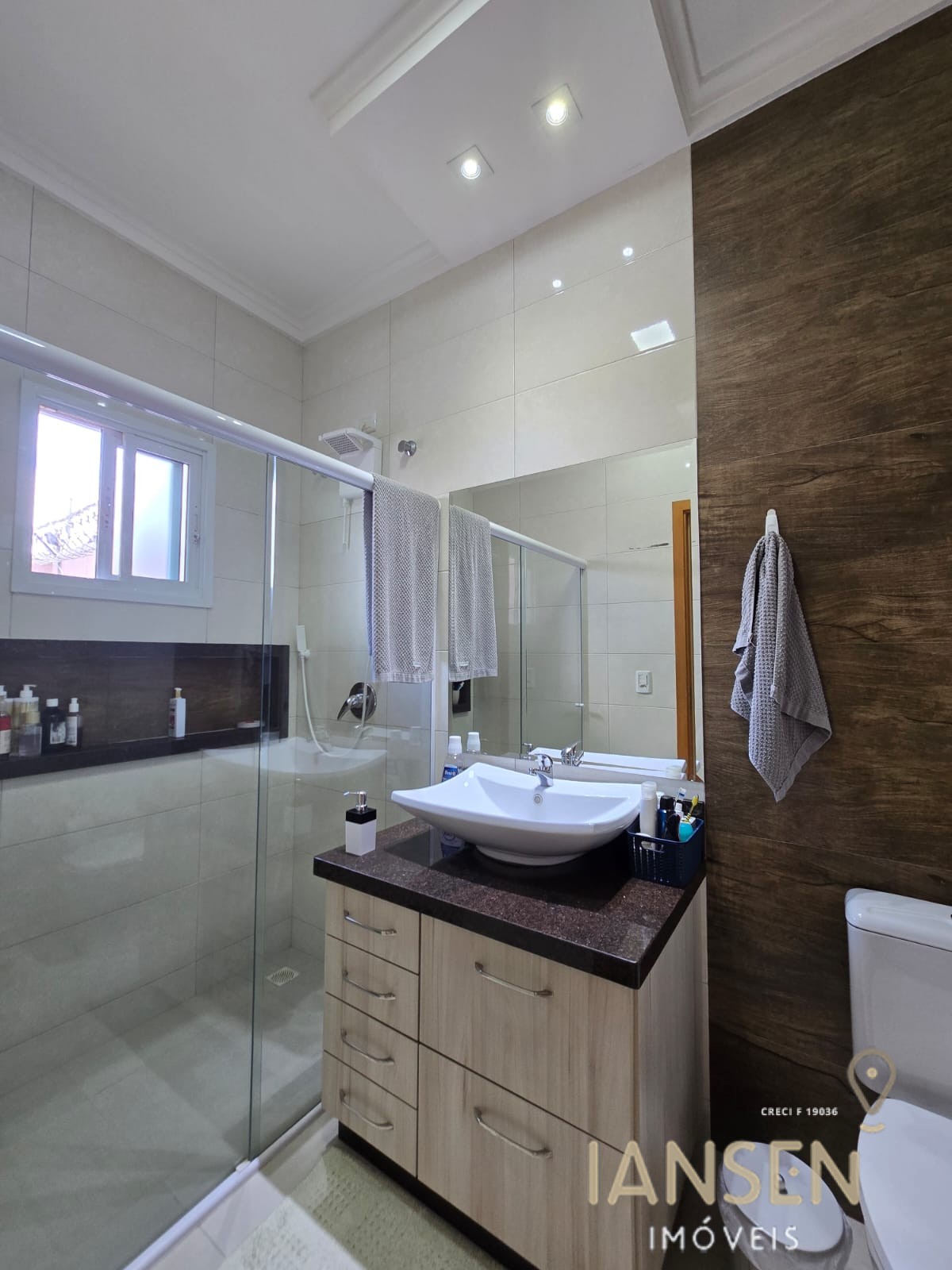 WhatsApp Image 2025-11-04 at 17.08.04